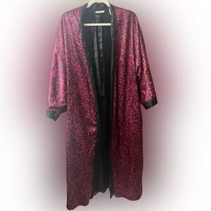 Valerie Steven’s floral paisley kimono style robe Size medium.Fully lined.#10281